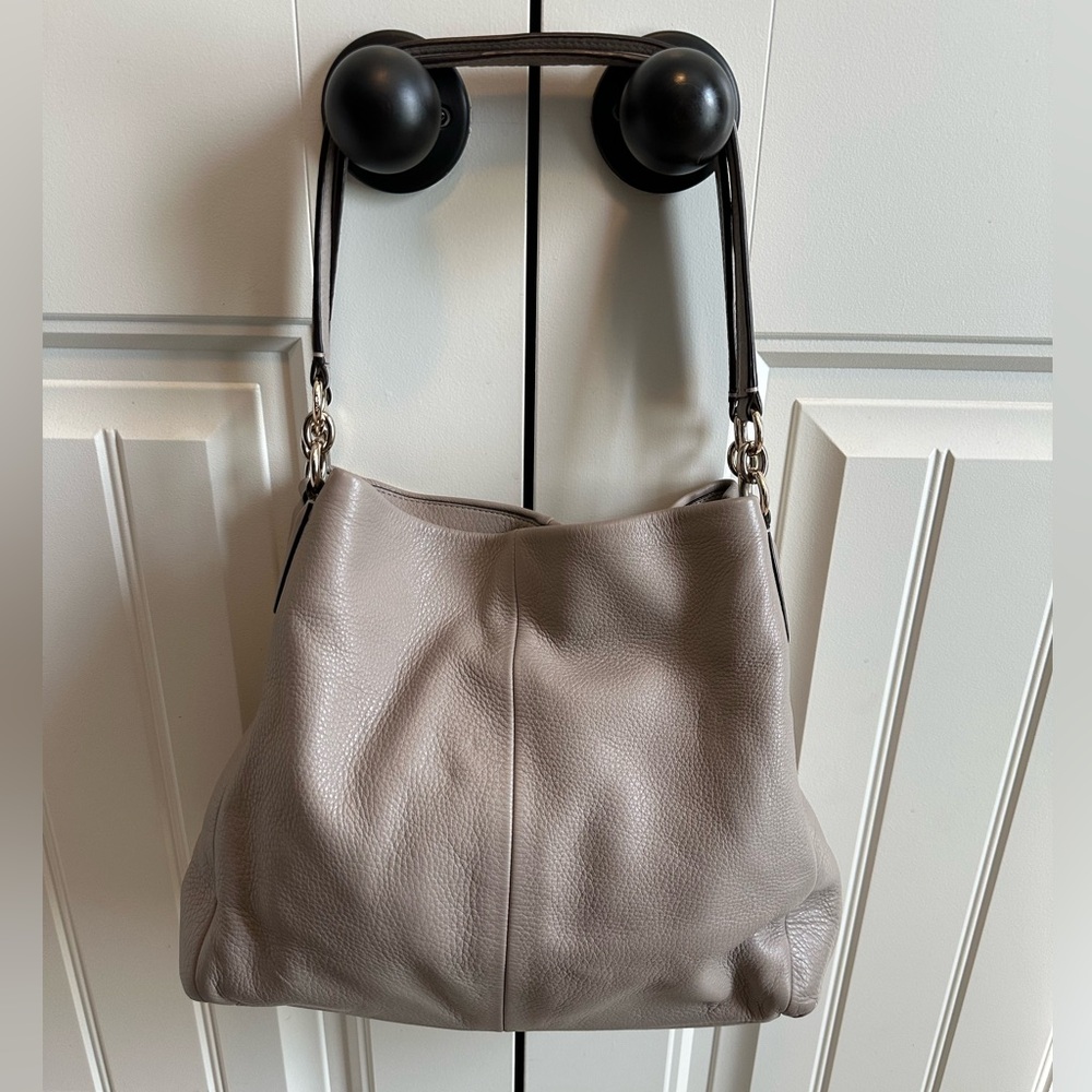 Couch hobo purse with three main compartments